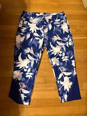 tek gear Navy Floral Midrise Capri Leggings